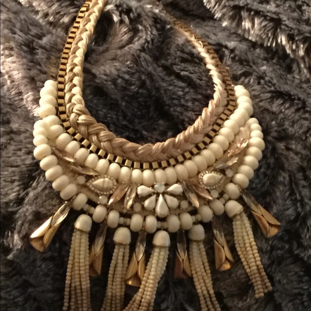 Necklace - Very Fashionable